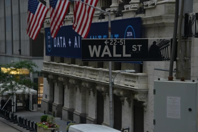 Banking Groups Escalate Fight Over Stablecoin Yield in Senate Debate
